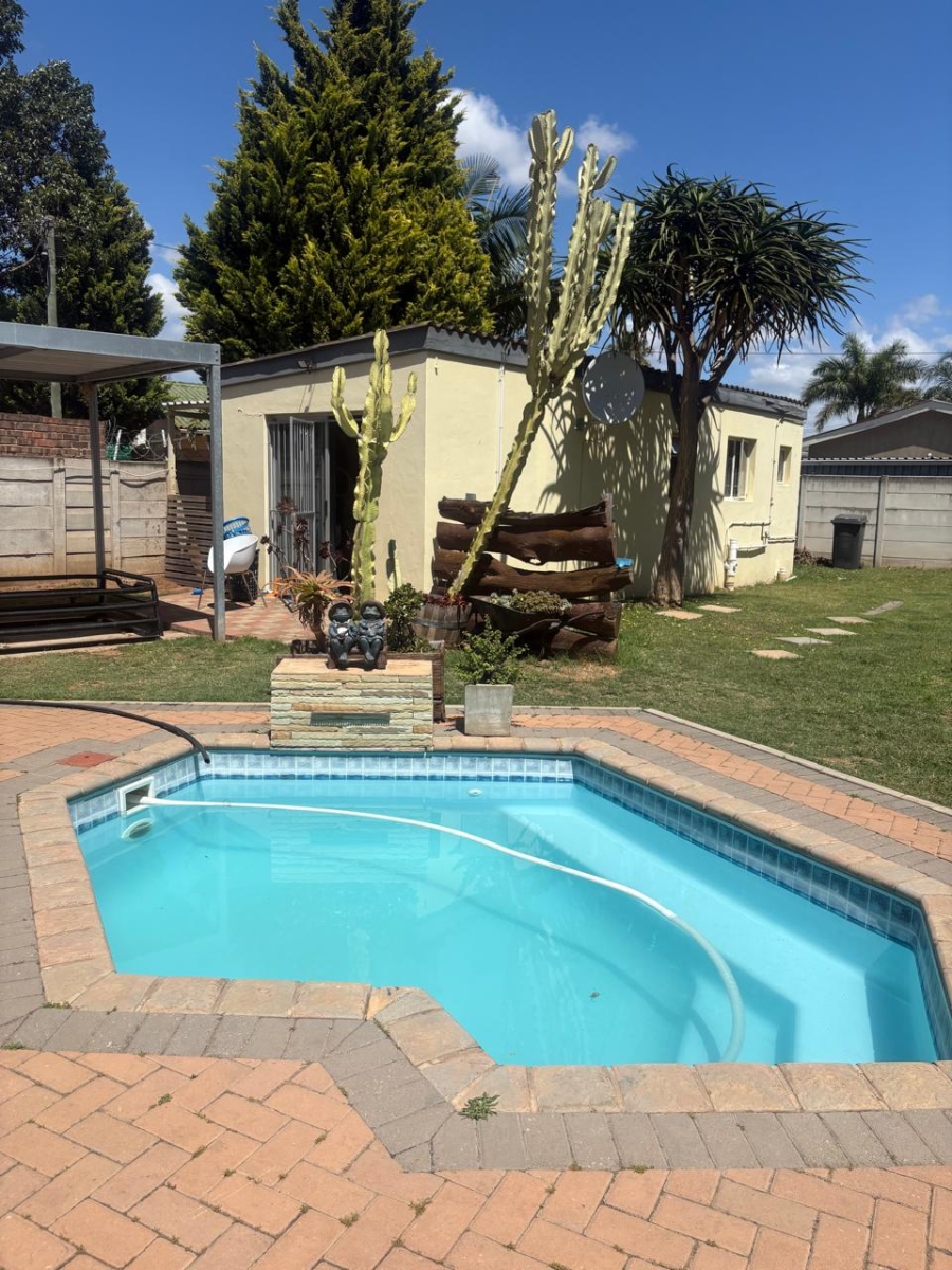 To Let 3 Bedroom Property for Rent in Campher Park Eastern Cape